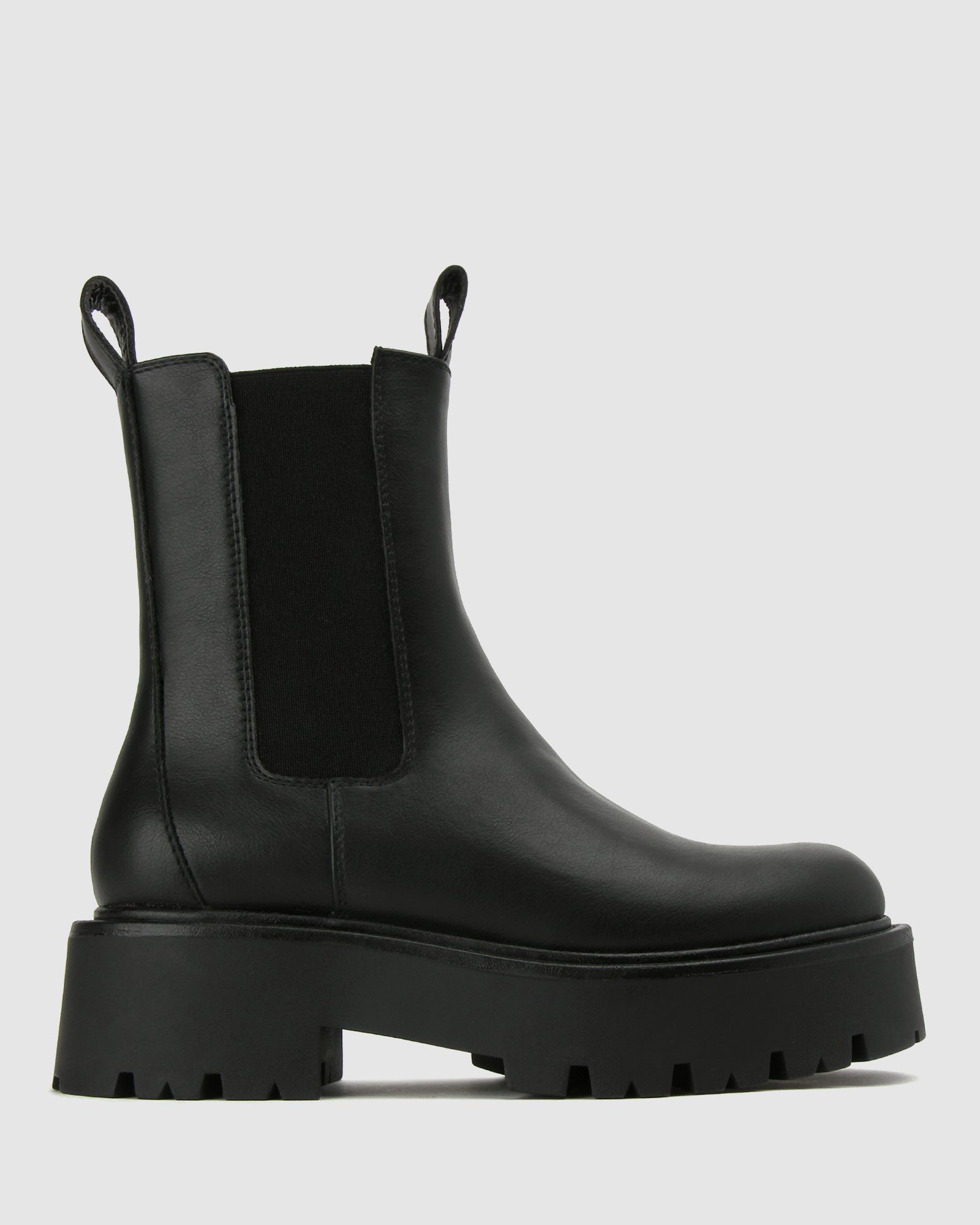 Black chelsea boots sales platform