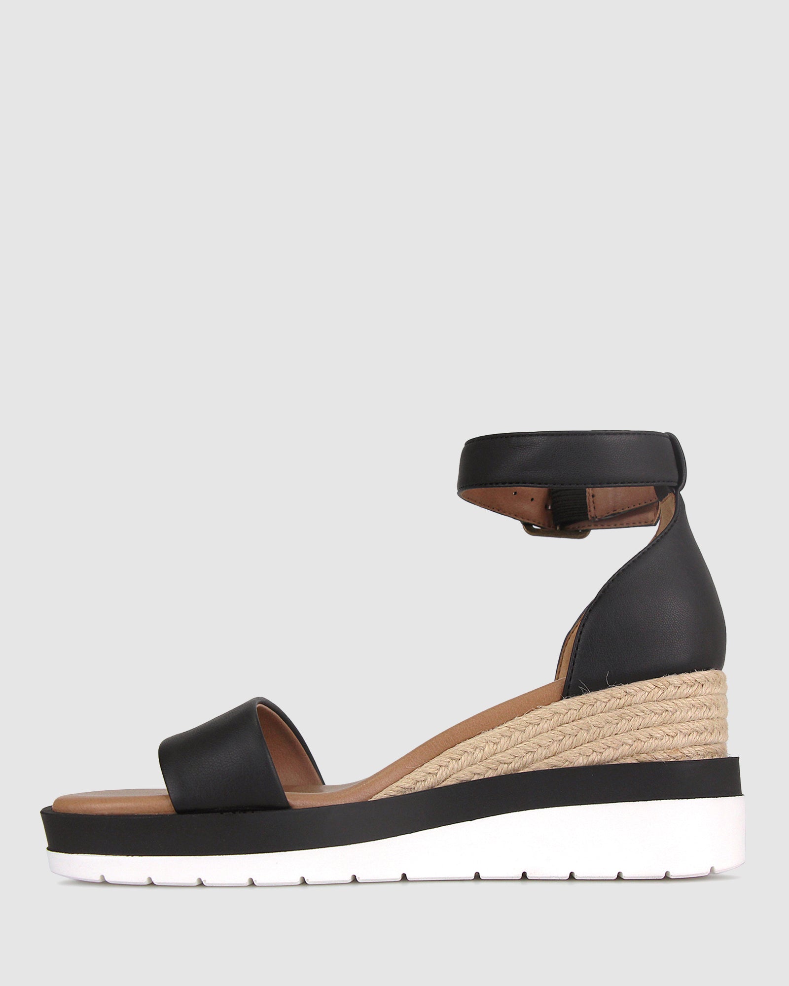 Vegan wedge top sandals