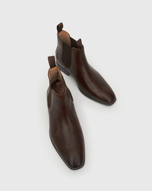 Wider Fit HENRY Leather Chelsea Boots