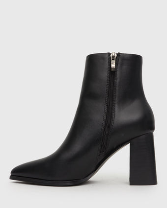 MAX Pointed Toe Ankle Boots