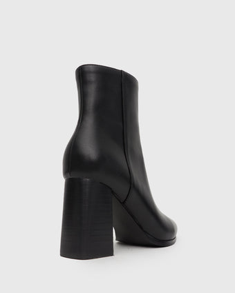 MAX Pointed Toe Ankle Boots