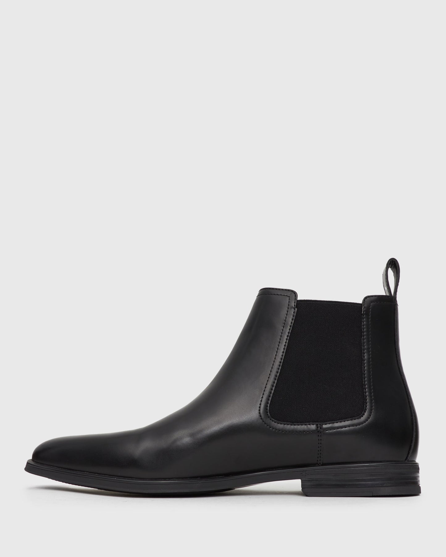 PRE-ORDER LEON Slip-on Chelsea Boots