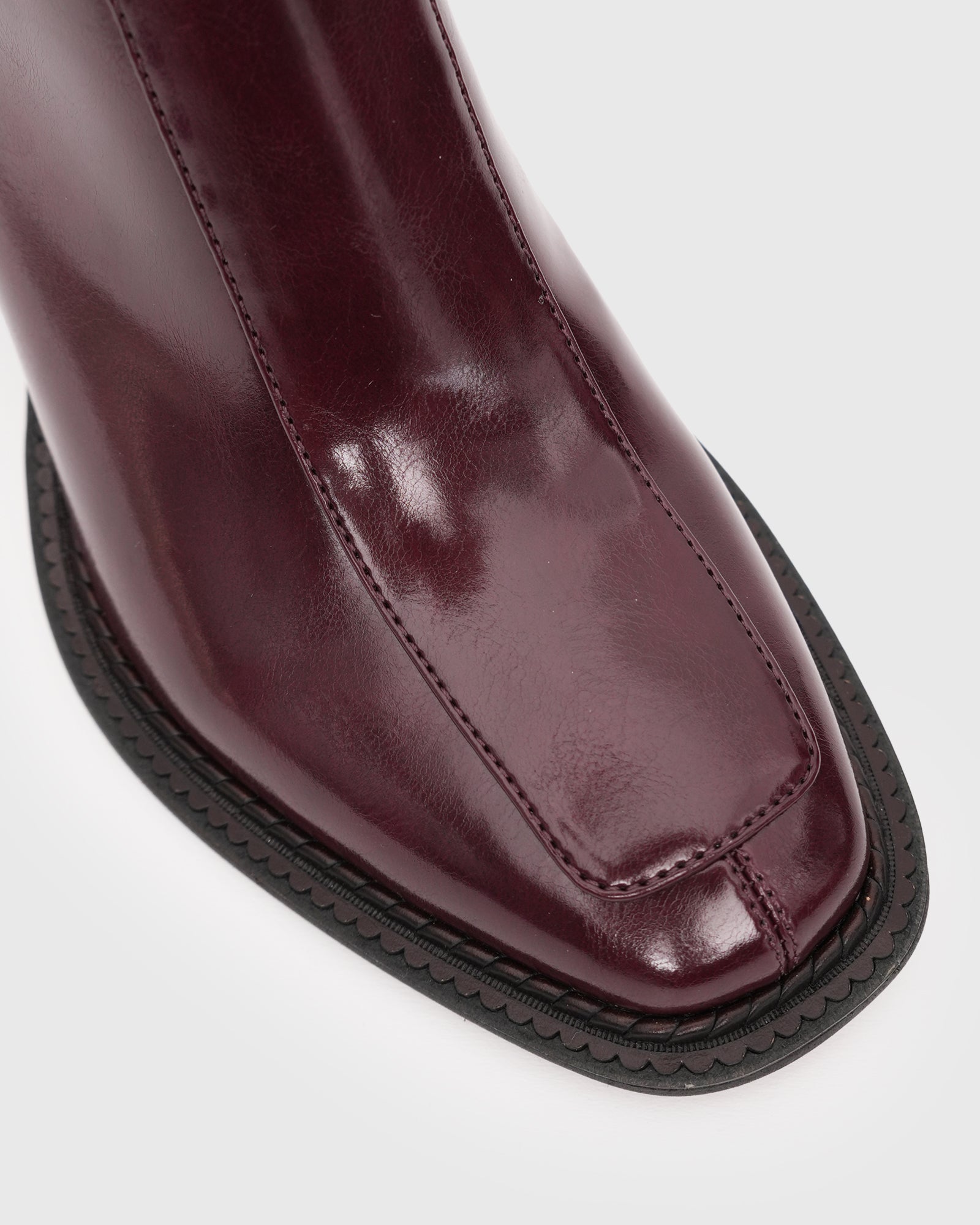 PRE-ORDER DOWNTOWN Block Heel Chelsea Boots