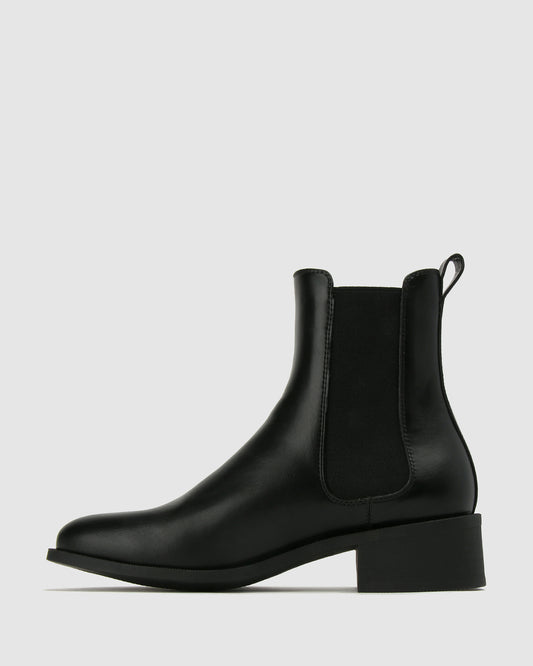 DINGO Round Toe Ankle Boots