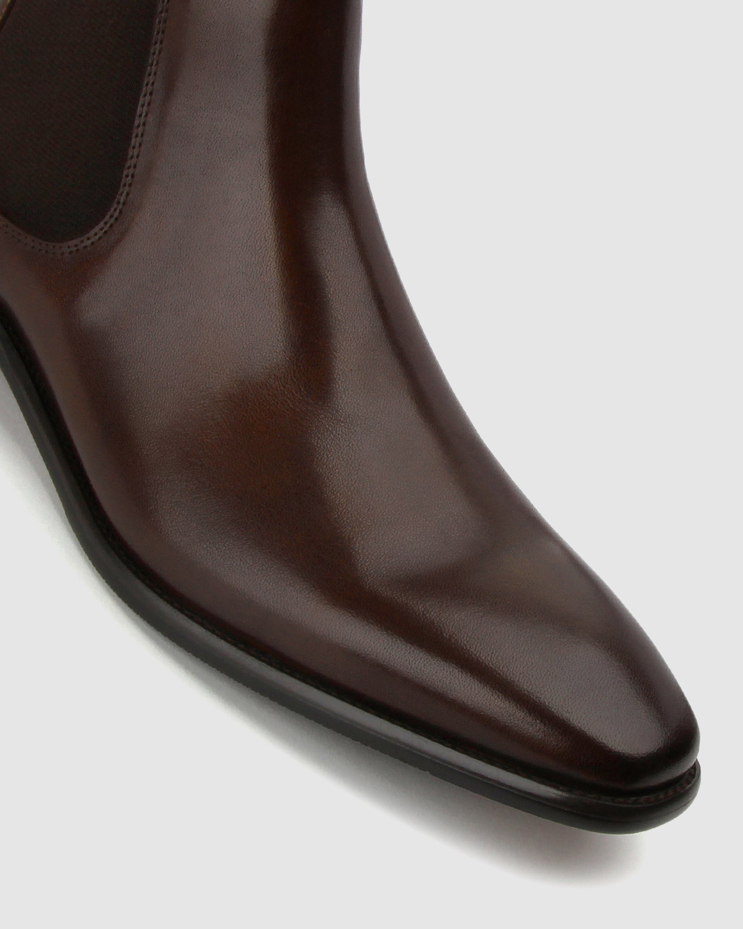 EVAN Leather Chelsea Boots