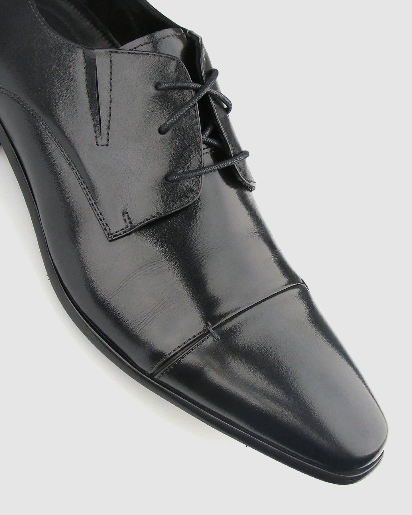 Wider Fit DEFIANT Leather Dress Shoes